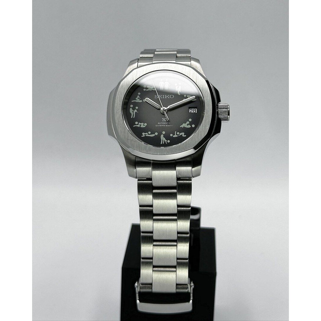 Custom Seiko Mod • Grey Fade Kamasutra Silver Nautilus • 40mm